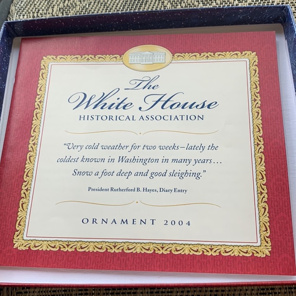 2004 White House Orament - Picture 3 of 4